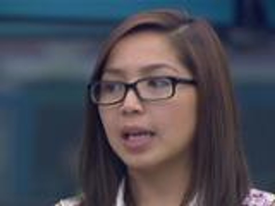 James, kinumpronta ng kanyang mga housemates