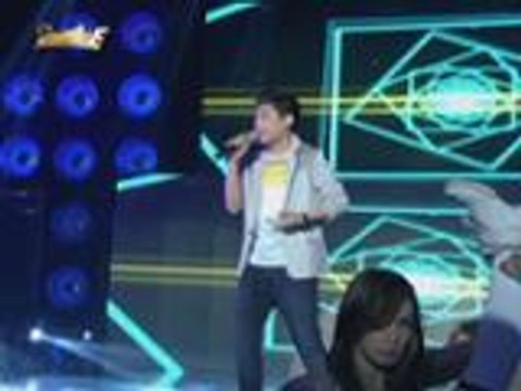 Darren Espanto pinabilib ang madlang people sa powerful na pagkanta niya ng Chandelier