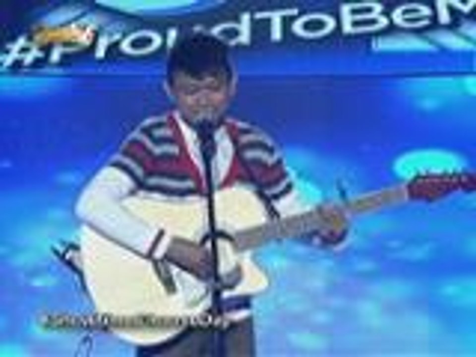 Papa Pogi na si Davie pinakilig ang madlang people sa pagkanta ng Flashlight