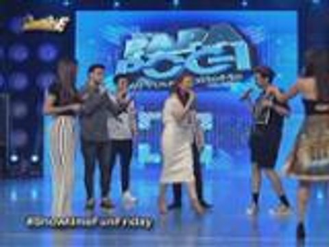 Papa Pogi na si Edwin pinapila ang It's Showtime barkada according sa age nila. Sino ang nauna at nahuli?