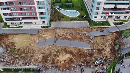 Başakşehir'de çöken istinat duvarı havadan görüntülendi
