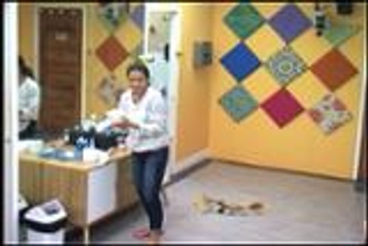 PBB 737 Uncut: Mikee, ginulat si Miho paglabas ng banyo