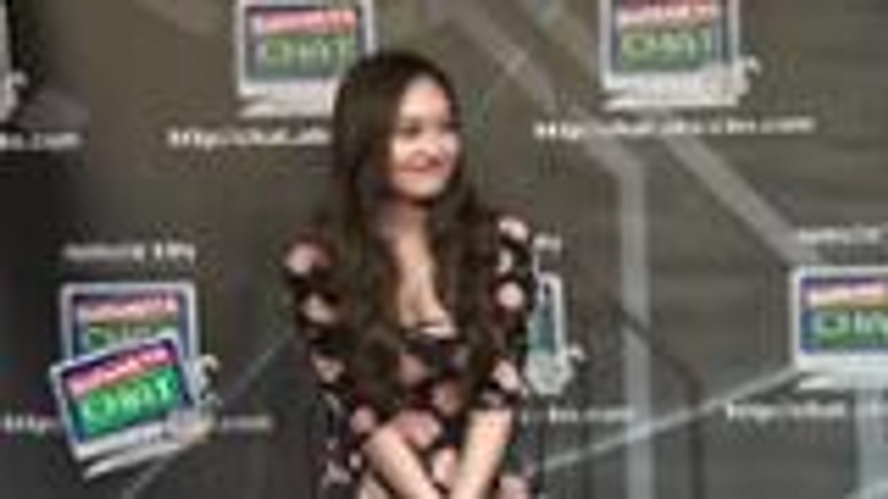 How to be sosyal ala Mika dela Cruz