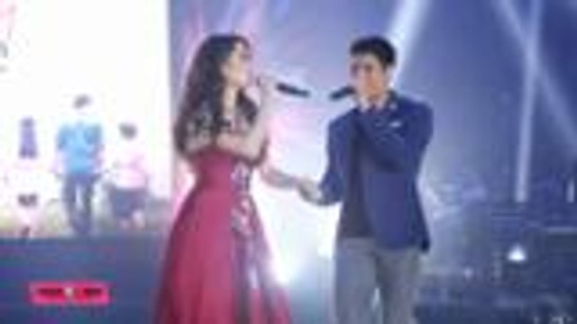 Jessy Mendiola and JC De Vera sing Best Day Of My Life at the ABS-CBN Kapamilya Trade Event