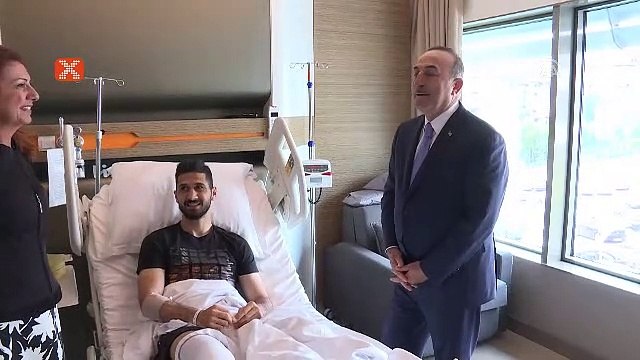 Mevlüt Çavuşoğlu'ndan Emre Akbaba'ya ziyaret