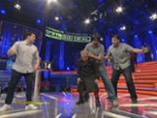 Marlou shows his basketball moves