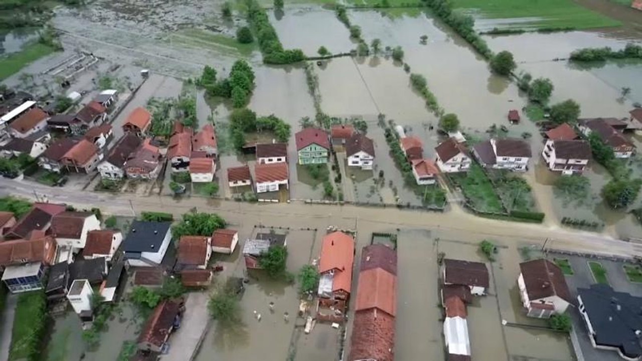 'Land unter' in mehreren Teilen Bosnien-Herzegowinas