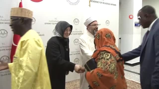 Diyanet İşleri Başkanı Erbaş, İslam Ülkeleri Büyükelçileri ile İftarda Bir Araya Geldi