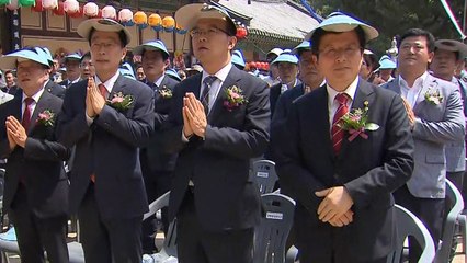 황교안, 부처님 오신 날 '합장 거부' 논란 / YTN