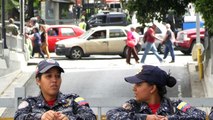 Diputados opositores denuncian que militares bloquean parlamento venezolano