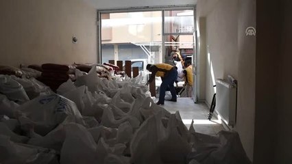 Kardeşlik Paketi" ile İhtiyaç Sahiplerini Sevindiriyorlar - Ağrı