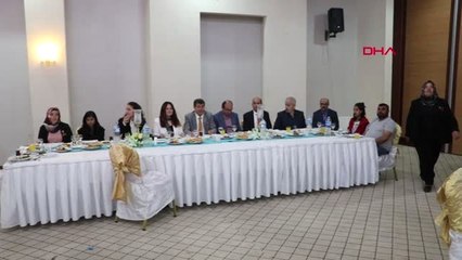 Afyonkarahisar Şehidin İkiz Kızlarına İftar Sonrası Sürpriz Doğum Günü Yeniden