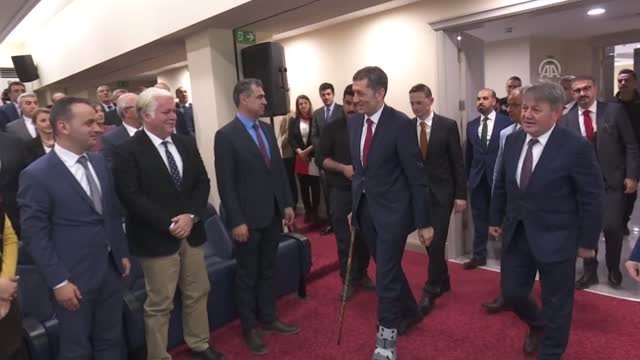 Milli Eğitim Bakanı Selçuk Yeni Eğitim-Öğretim Çalışma Takvimi Modeli Nin Tanıtımını Yaptı...