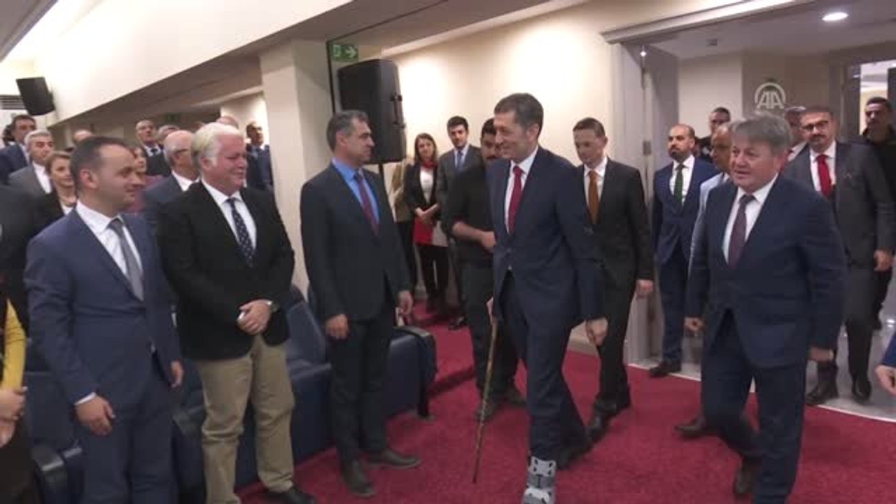 Milli Eğitim Bakanı Selçuk "Yeni Eğitim-Öğretim Çalışma Takvimi Modeli"Nin Tanıtımını Yaptı...