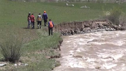 3 Yaşındaki Kayıp Nurcan'ı Arama Çalışmaları Devam Ediyor