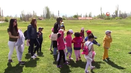 Minik Eller Aizanoi Antik Kenti Kazı Alanında
