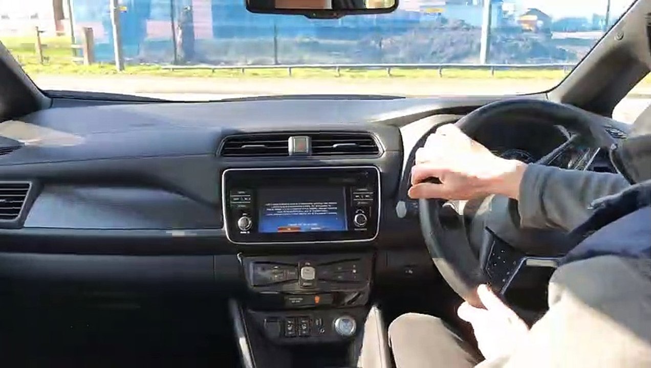 Nissan Leaf Tekna 40kWh Test Drive & Road Test Review @CarLease UK - Start/ Stop/ Town/ City Driving