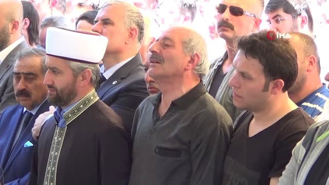 Bisikletle İstinat Duvarından Düşerek Hayatını Kaybeden Genç Öğretmen Son Yolculuğuna Uğurlandı