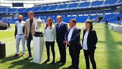 Pedro Sánchez visita a las Campeonas de la Copa de la Reina en Anoeta