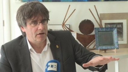 Puigdemont anima a Sánchez a formar un Gobierno de coalición con Unidas Podemos