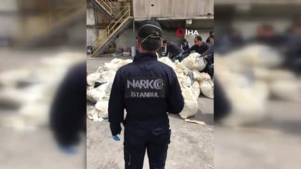İstanbul'da 10 Ton Uyuşturucu Fabrika Kazanında İmha Edildi