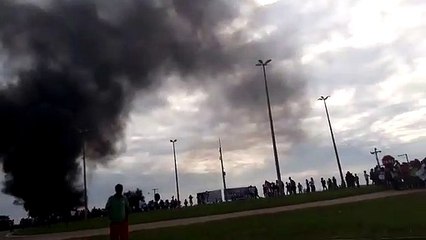 Protesto de estudantes em São Mateus contra corte de vebas