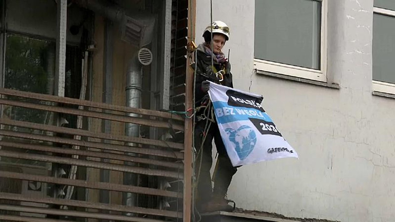 'Polen ohne Kohle' - Parteizentralen trugen schwarz