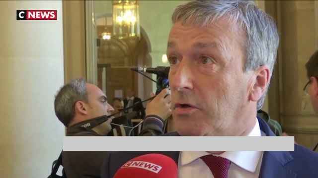 Européennes : Emmanuel Macron sur une affiche de campagne LREM