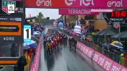 Resumen del Giro de Italia 5 etapa: Ackermann repite bajo la lluvia