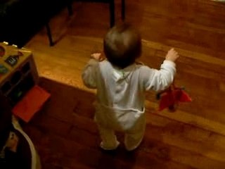 Paul papote en marchant