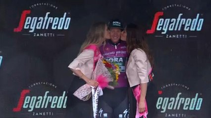 A Terracina vince Ackermann, è la quinta tappa del giro