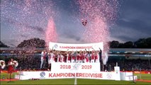 Pays-Bas - Les joueurs de l'Ajax soulèvent le trophée de champion