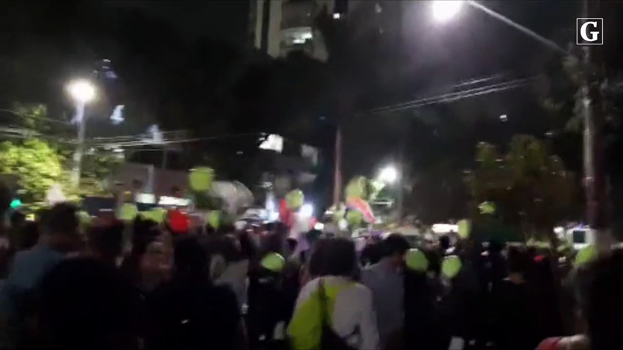 Manifestantes saem do Ifes em direção à Reta da Penha, indo para a Assembleia Legislativa