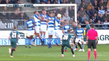 Pays-Bas - Le coup franc soyeux de Schöne a mis l'Ajax sur la voie royale