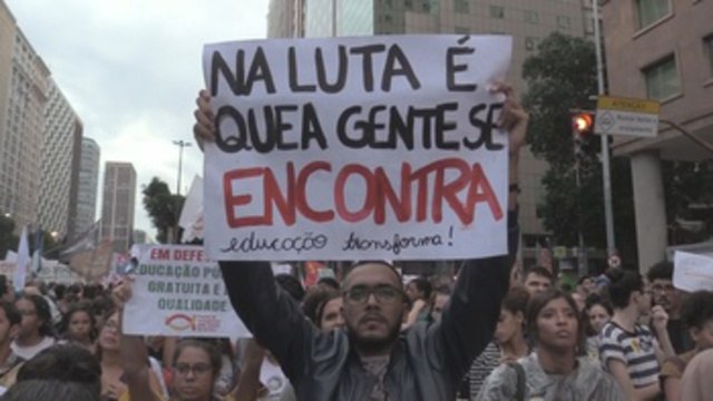 Brasileños rechazan recortes en educación en mayor protesta contra Jair Bolsonaro