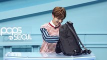 [Pops in Seoul] K-pop INSIDER ! What's Inside Samuel (사무엘)‘s bag?