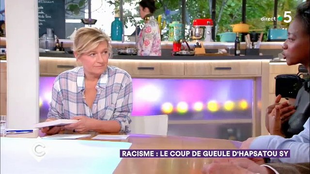Toujours très en colère, Hapsatou Sy règle ses comptes dans C à vous : Eric Zemmour et Thierry Ardisson, je les mets dans le même sac ! - Vidéo