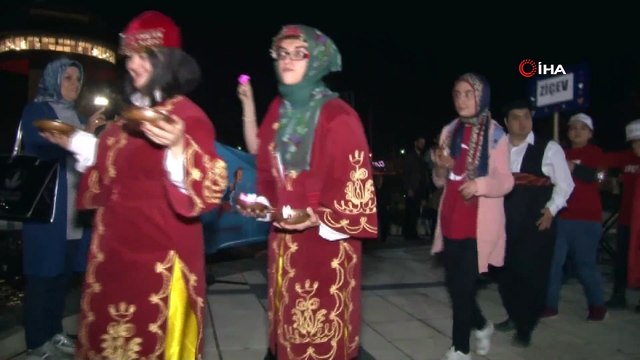 Engelli bireylerden davullu zurnalı 'Çayda Çıra' yürüyüşü