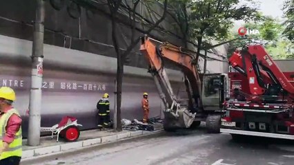 - Çin'de Bina Çöktü, 20 Kişi Enkaz Altında Kaldı