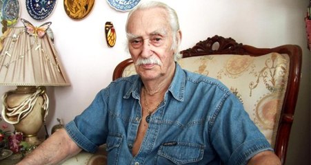 Usta Oyuncu Eşref Kolçak Hastaneye Kaldırıldı