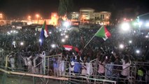 قادة الاحتجاج في السودان يأسفون لوقف التفاوض ويستمرون في الاعتصام