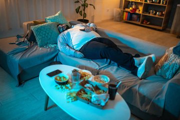 Pourquoi sommes-nous fatigués après avoir mangé ?