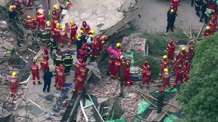 Prédio desaba em Xangai