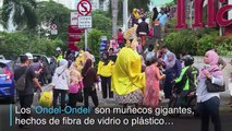 Los “Ondel-Ondel” de Yakarta, títeres manejados por niños