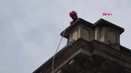 İstiklal Caddesinde Örümcek Adam Merakı
