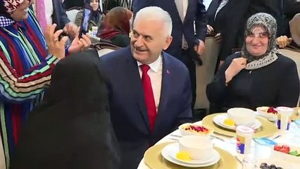 Binali Yıldırım, Ümraniye’de engellilerle iftar yaptı - Detaylar - İSTANBUL