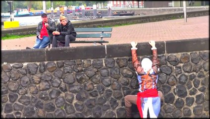 ASSASSIN'S CREED 4 in Real Life [Public Pranks]