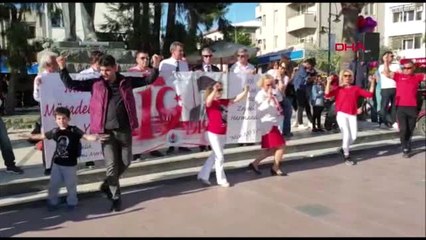 Balıkesir Ayvalık'ta 100'üncü Yılda 100 Kişilik Zeybek Ekibi