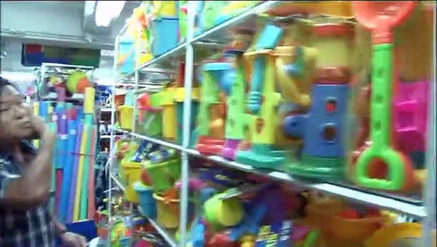 Seaux, pelles et râteaux : le business des jeux de plage - Capital