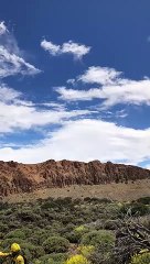 Los helicópteros intentan controlar el incendio en Las Cañadas